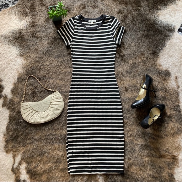 Monteau Dresses & Skirts - Monteau striped midi dress, small